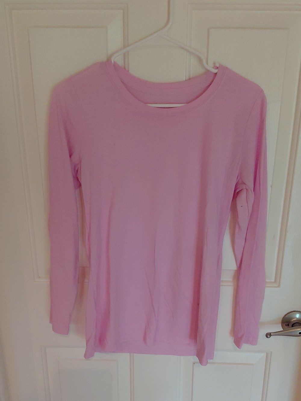 Time and Tru Long-Sleeve Crewneck Top in Light Pink
